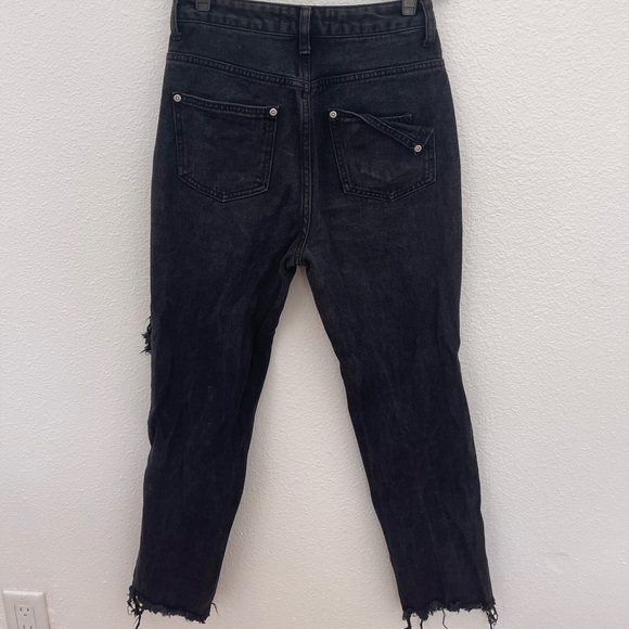 High Waisted Ripped Jeans - Picture 3 of 4